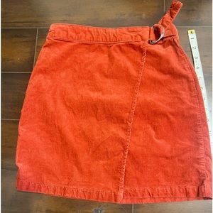 EUC Hollister Corduroy Miniskirt Size XS 98% cotton 2% spandex Stretchy B14